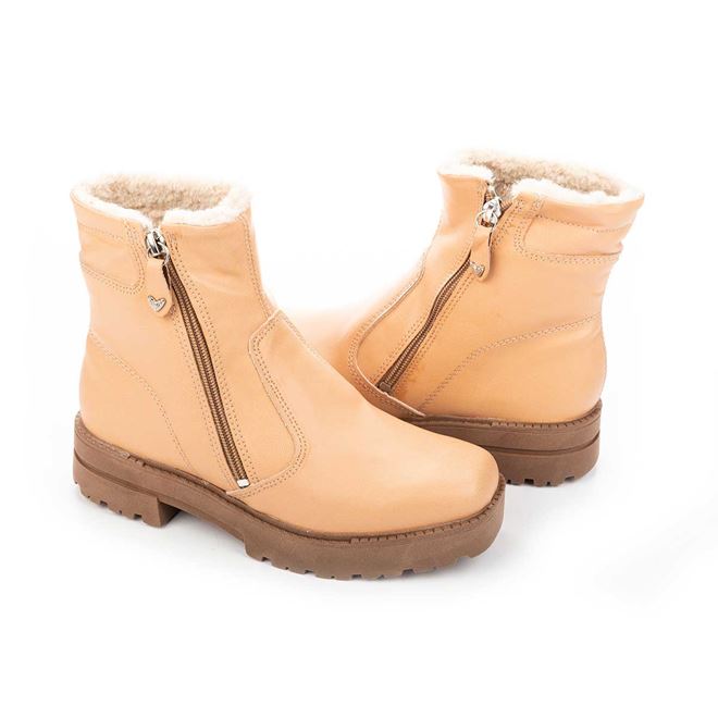 Botas com best sale pelos no cano