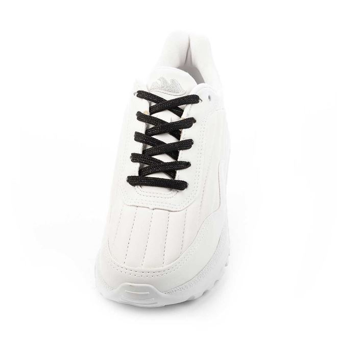 Tenis preto com cadarço hot sale branco